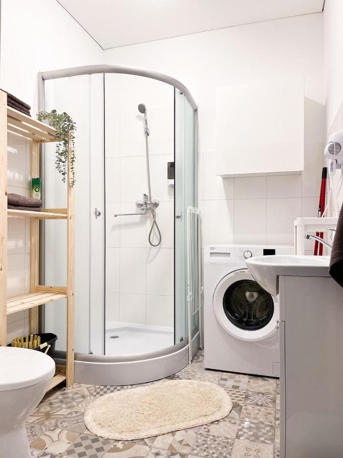 Apartment Cosy In With Free Parking